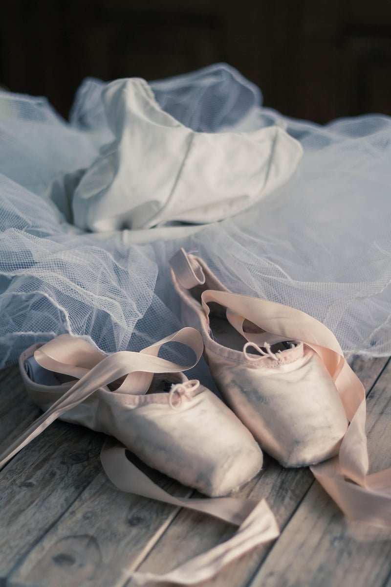 Ballet-inspired core strengthening exercise